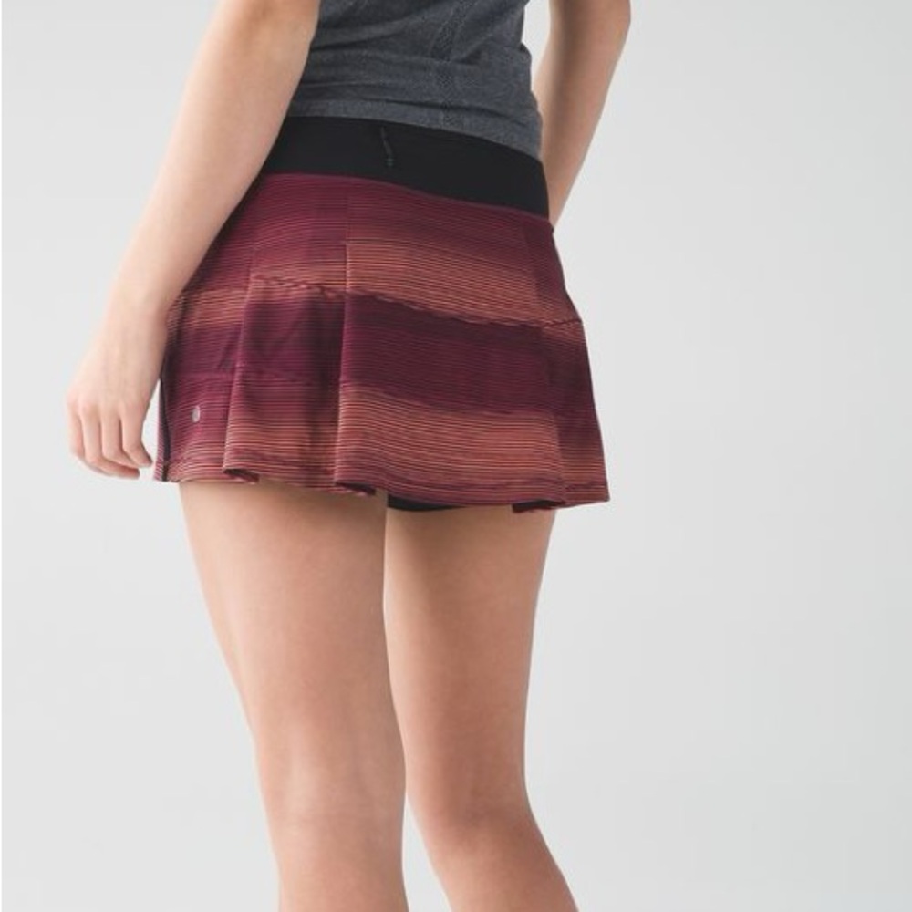 Lululemon skirt size 4